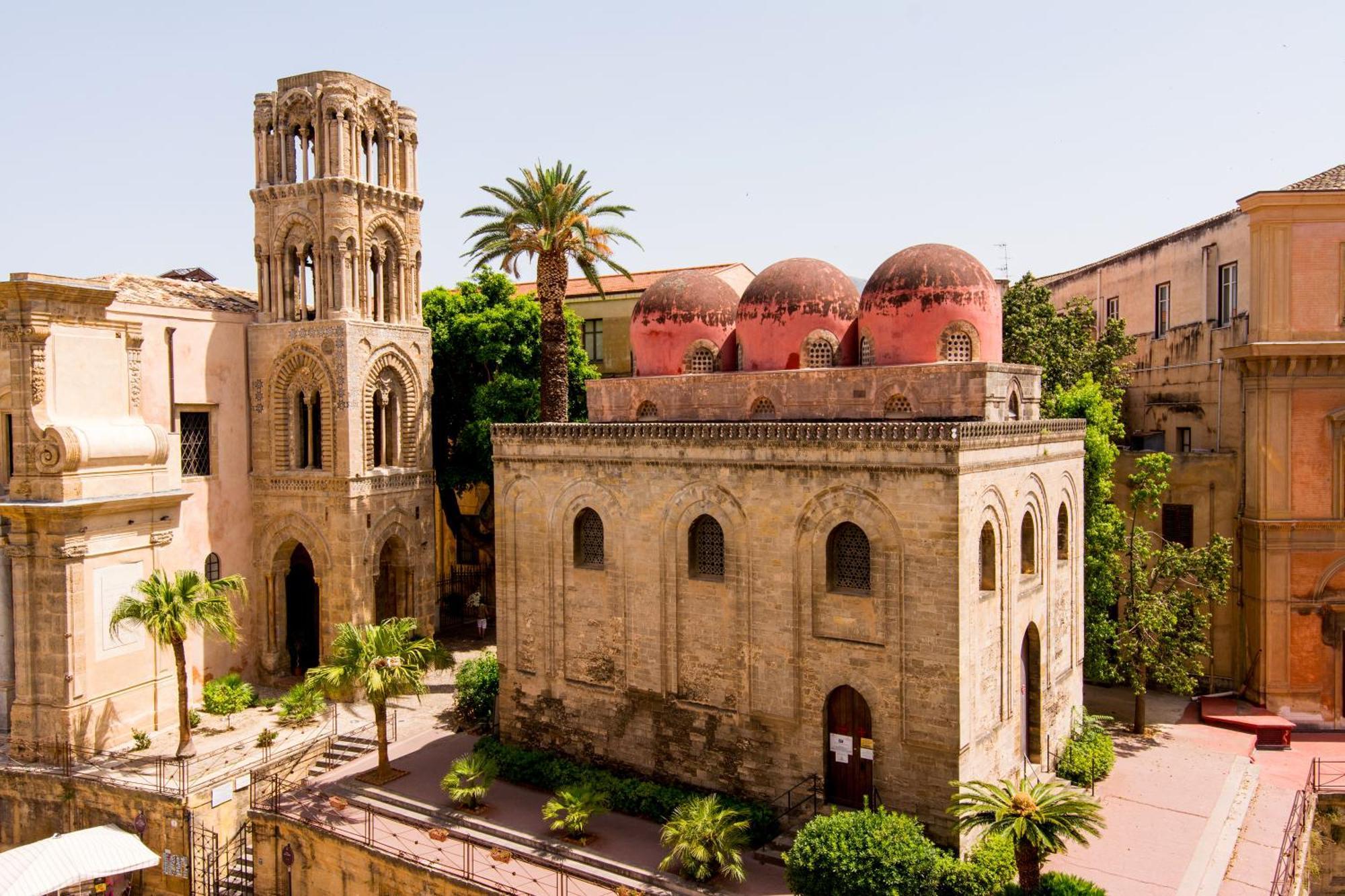Dimora Degli Scalzi - Dive Into Palermo'S History Apartment, Palermo